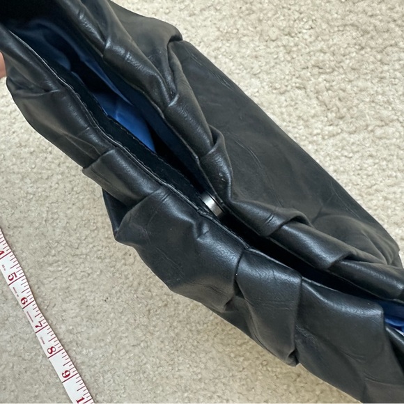 Simply Vera Vera Wang Black Leather Shoulder Bag Purse - Picture 12 of 12